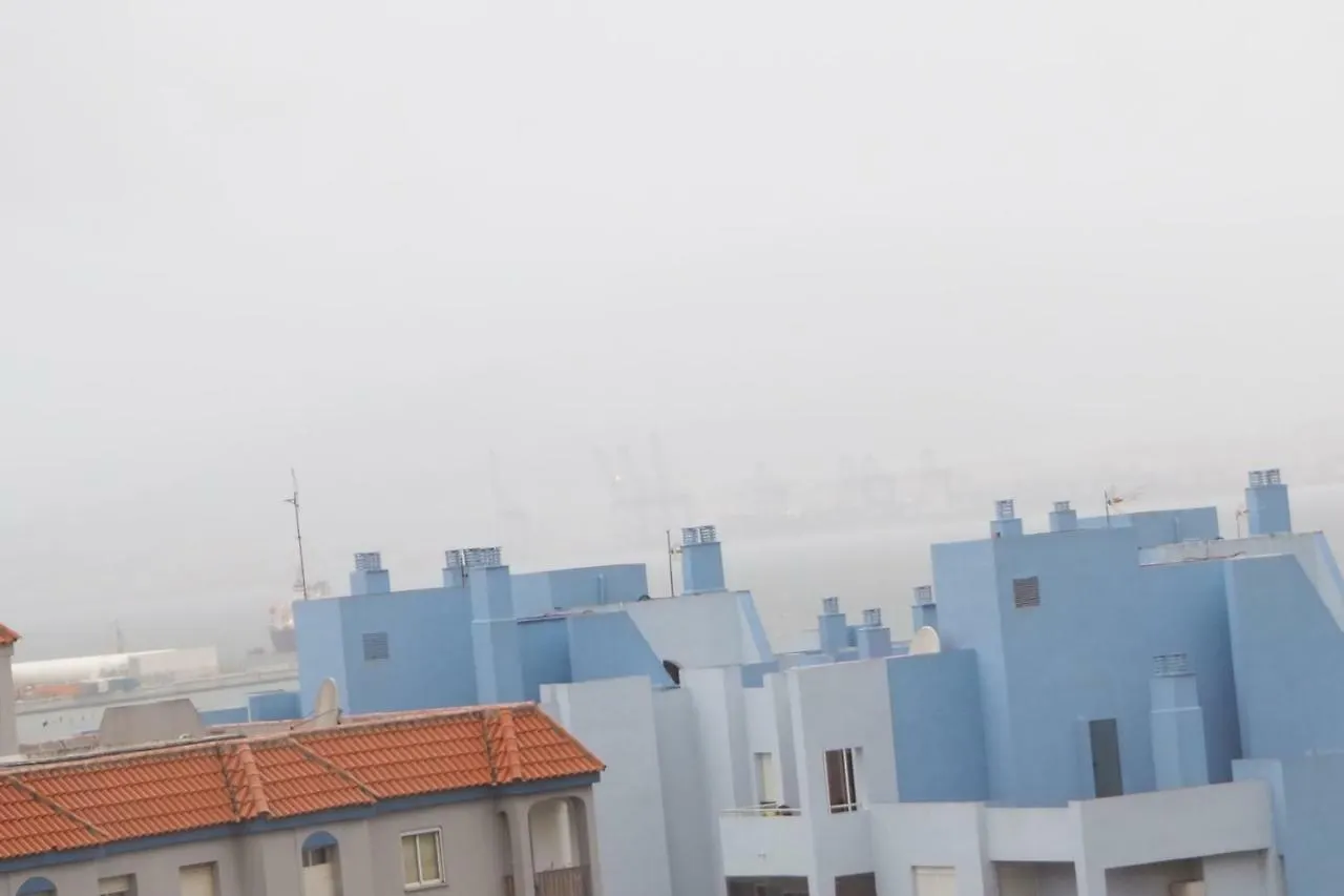 Tiny Apartment On The Roof Touching Gibraltar La Línea de la Concepción